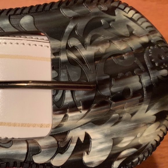 NWOT Fendi White Leather Belt - Picture 8 of 8